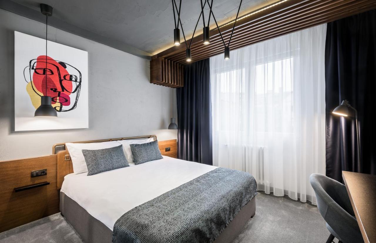 7 Rooms Suites Belgrado Esterno foto