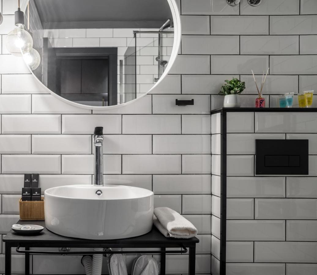 7 Rooms Suites Belgrado Esterno foto
