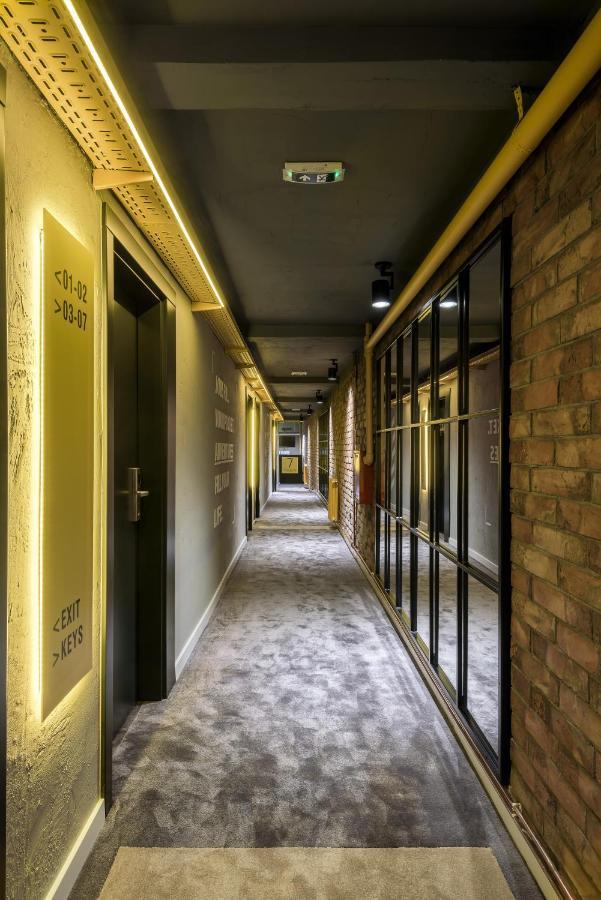 7 Rooms Suites Belgrado Esterno foto