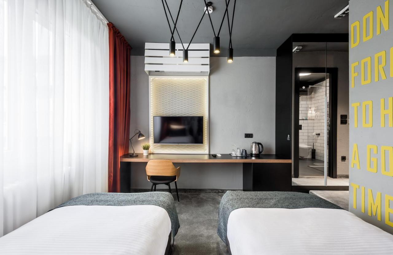 7 Rooms Suites Belgrado Esterno foto