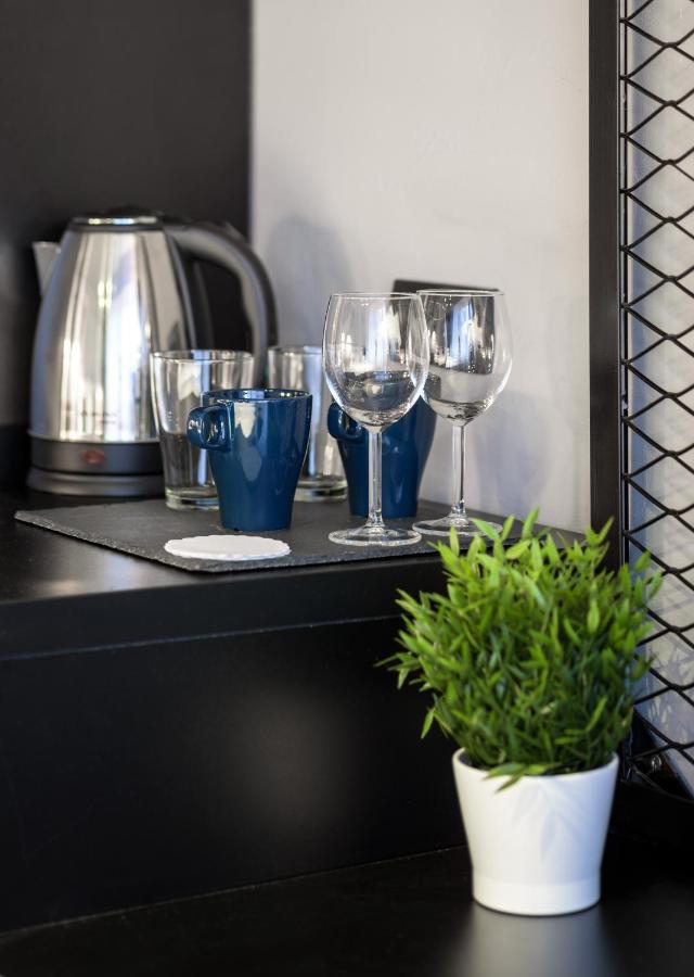 7 Rooms Suites Belgrado Esterno foto